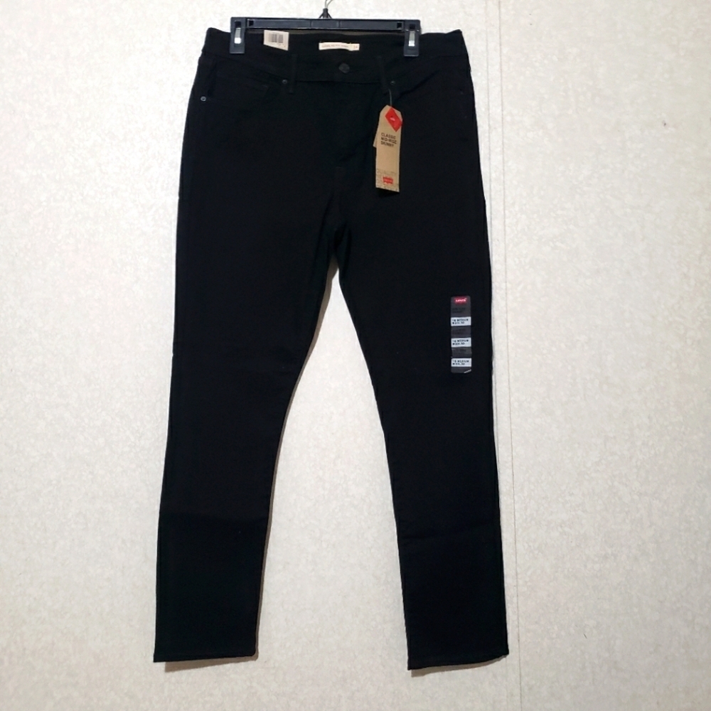 NEW...LEVI'S.....Women's Black Jeans....SIZE:16